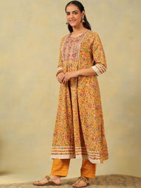 Mamicha Women Floral Printed Pure Cotton Kurta with Trousers & With Dupatta
