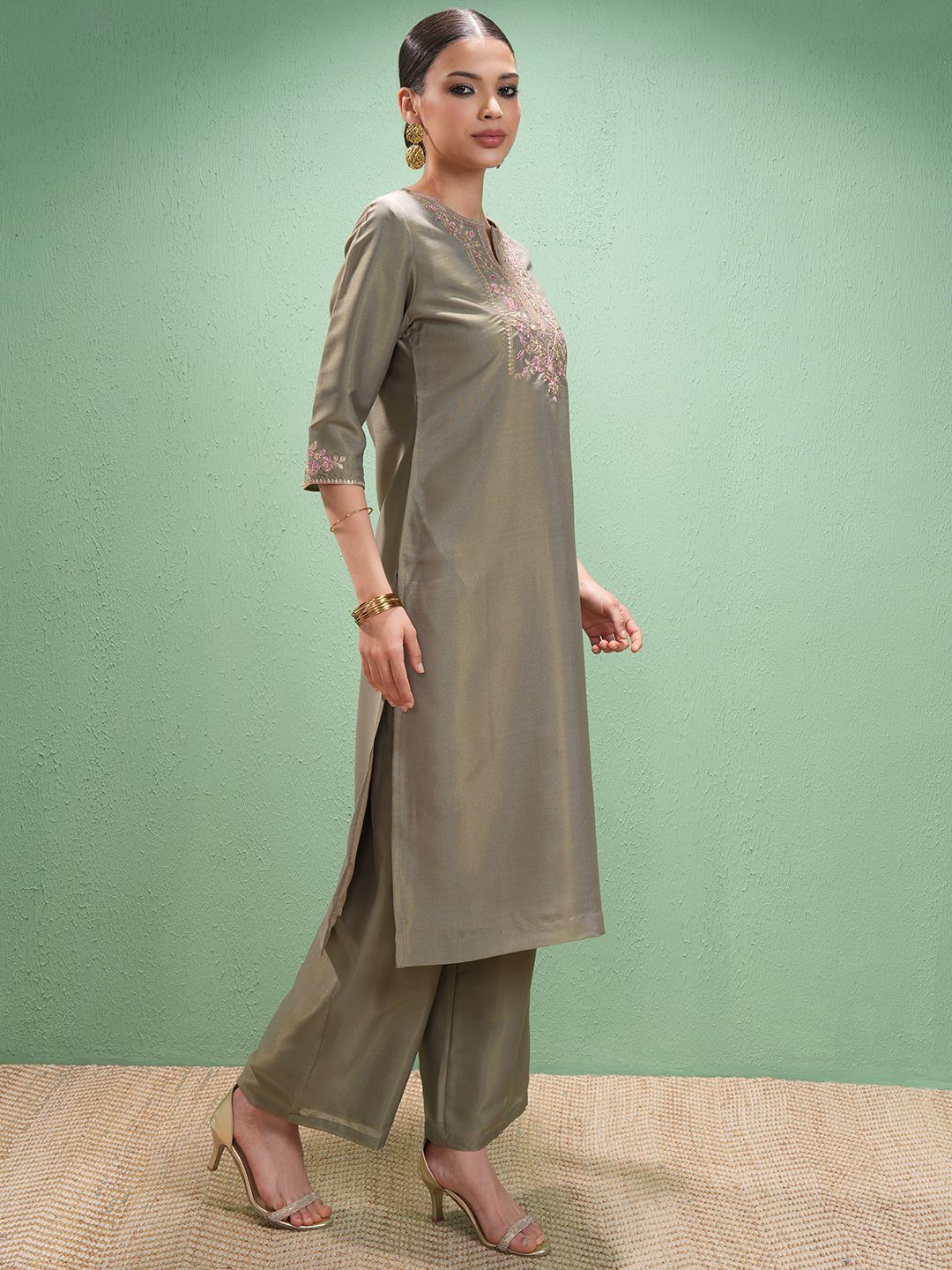 Vishudh Women Ethnic Motifs Embroidered Regular Thread Work Kurta with Trousers & With Dupatta
