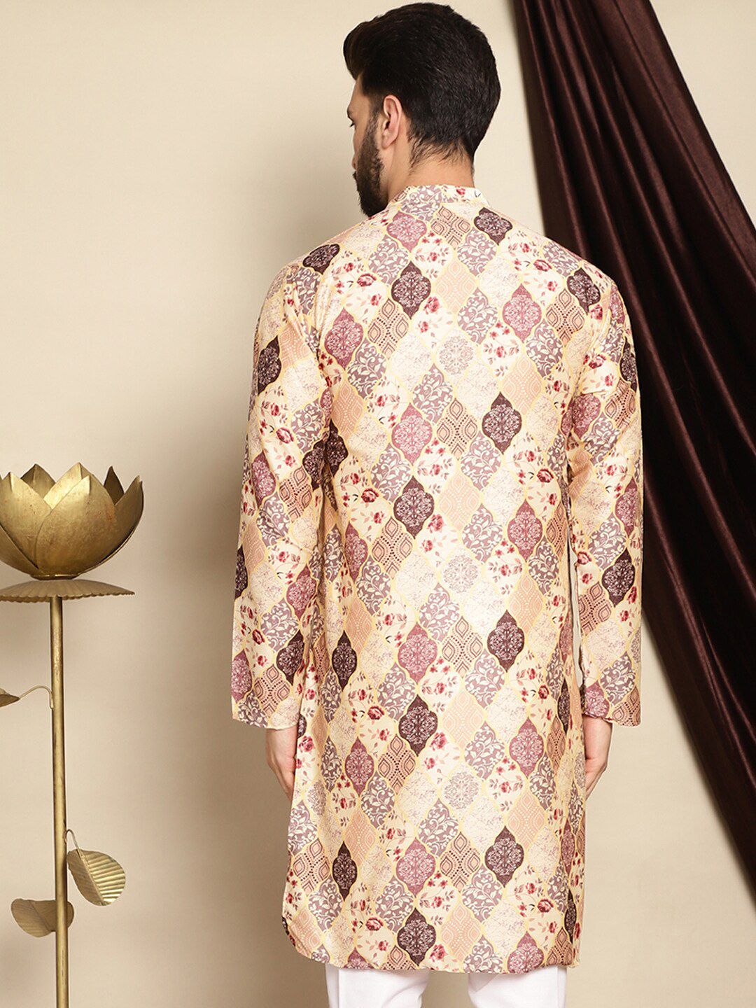 Kurta Lurus Kolar Mandarin Bercetak Motif Etnik Anouk