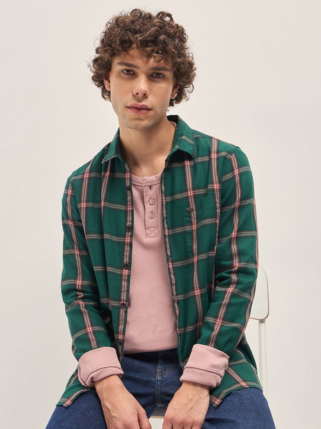 THE BEAR HOUSE Men Spread Collar Buffalo Checked Cotton Slim Fit Casual Shirt