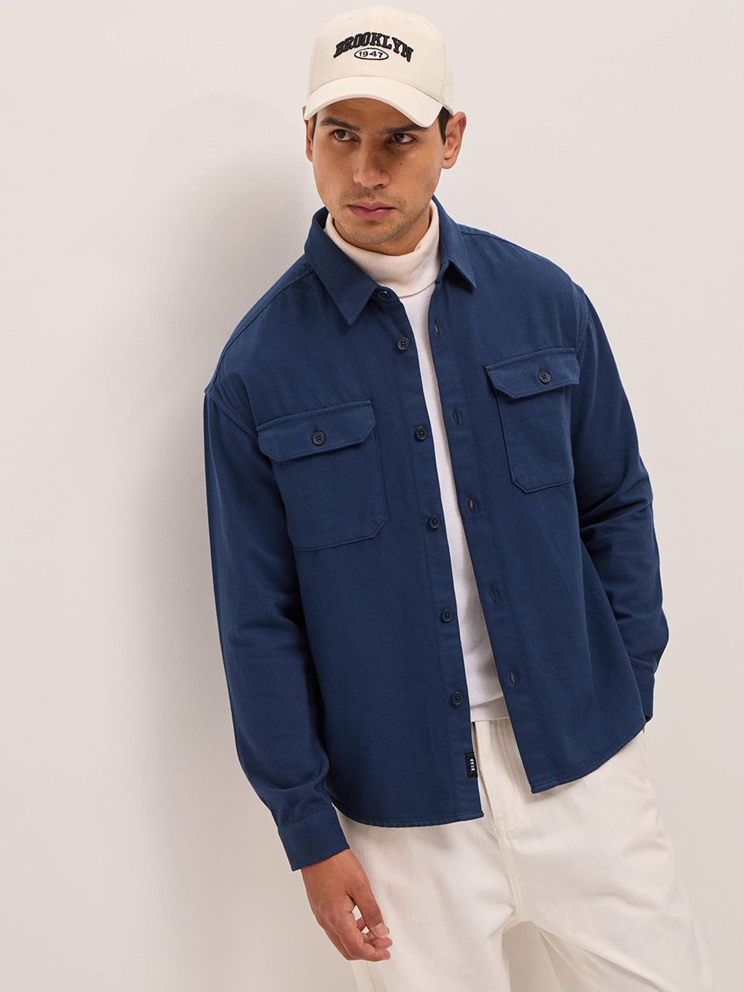 THE BEAR HOUSE Spread Collar Solid Pure Cotton Relaxed Fit Casual Shirt