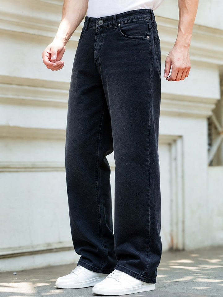 Eszett Men Mid-Rise Light Fade Jeans