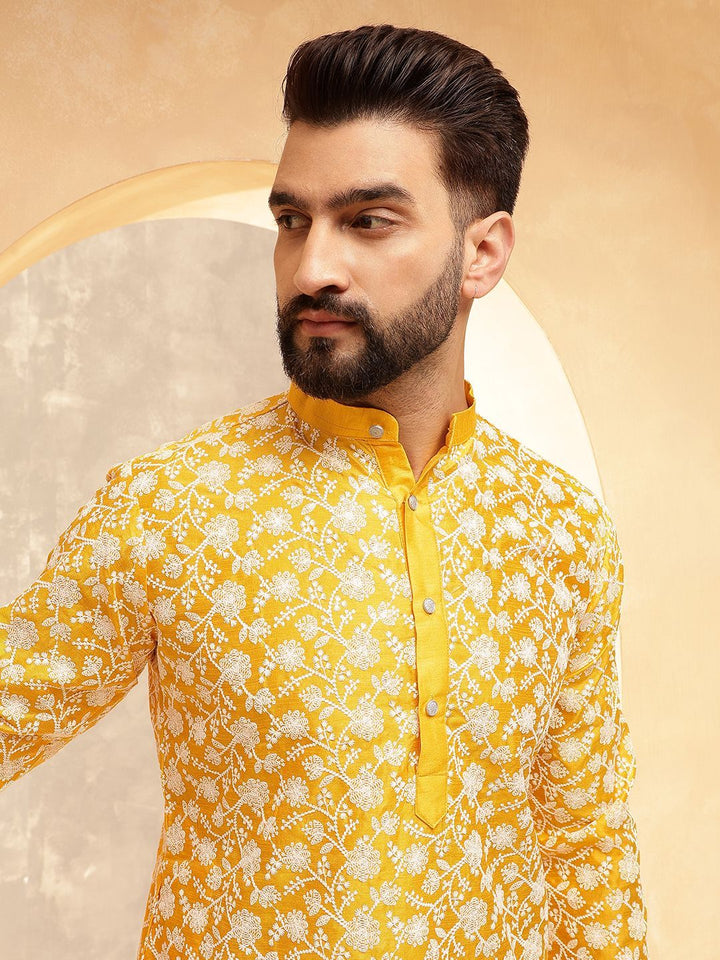 Kurta Lurus Kolar Mandarin Bersulam Bunga Sawi Anouk Dengan Piyama