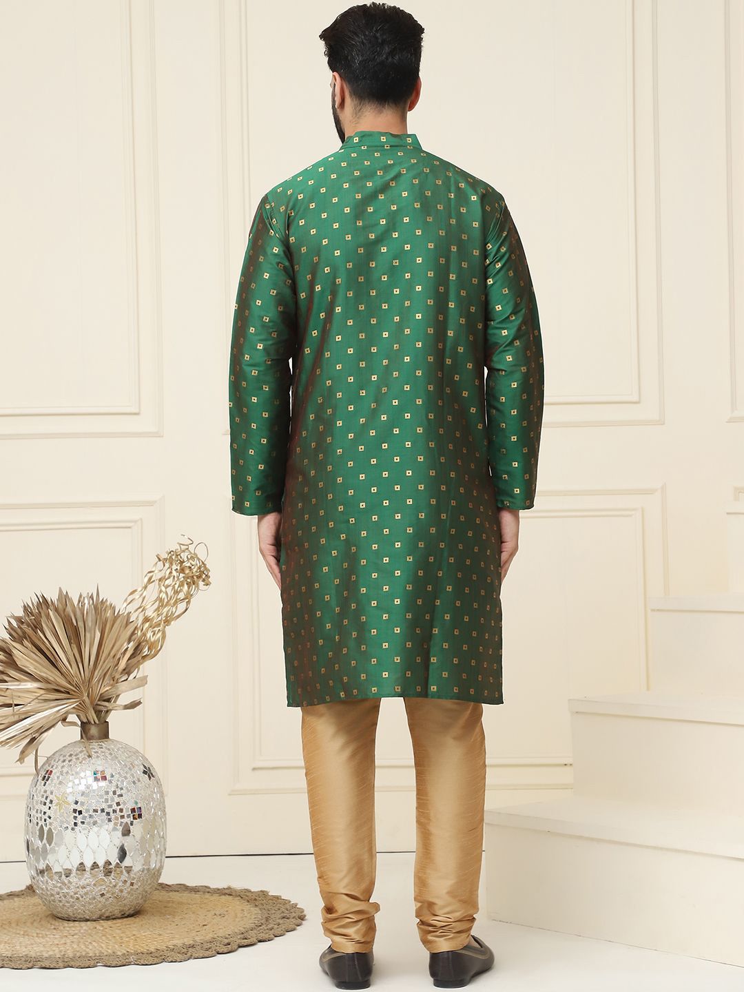 SOJANYA Geometric Mandarin Collar Kurta With Churidar
