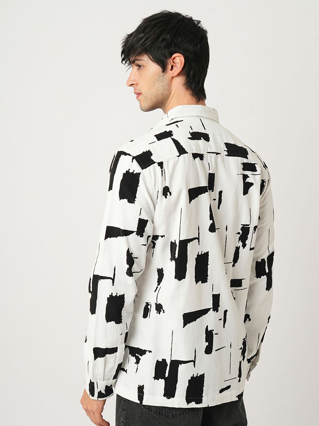 VASTRADO Men Classic Slim Fit Spread Collar Abstract Printed Cotton Casual Shirt