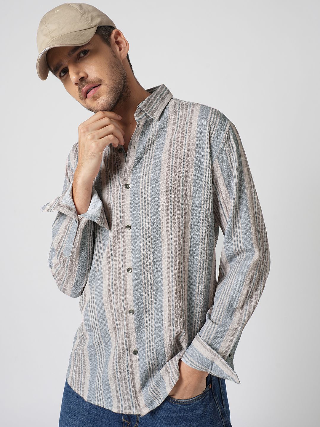 VASTRADO Men Classic Slim Fit Vertical Striped Cutaway Collar Casual Shirt