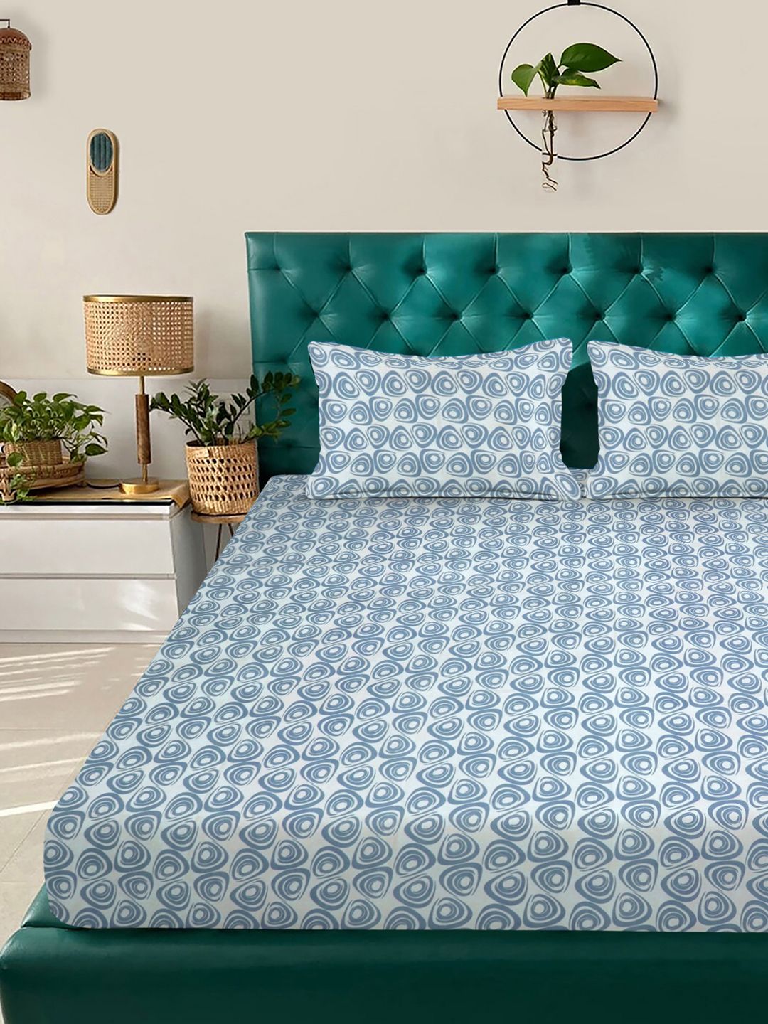 KLOTTHE Blue & White Printed Fitted 300 TC King Double Bedsheet With 2 Pillow Covers