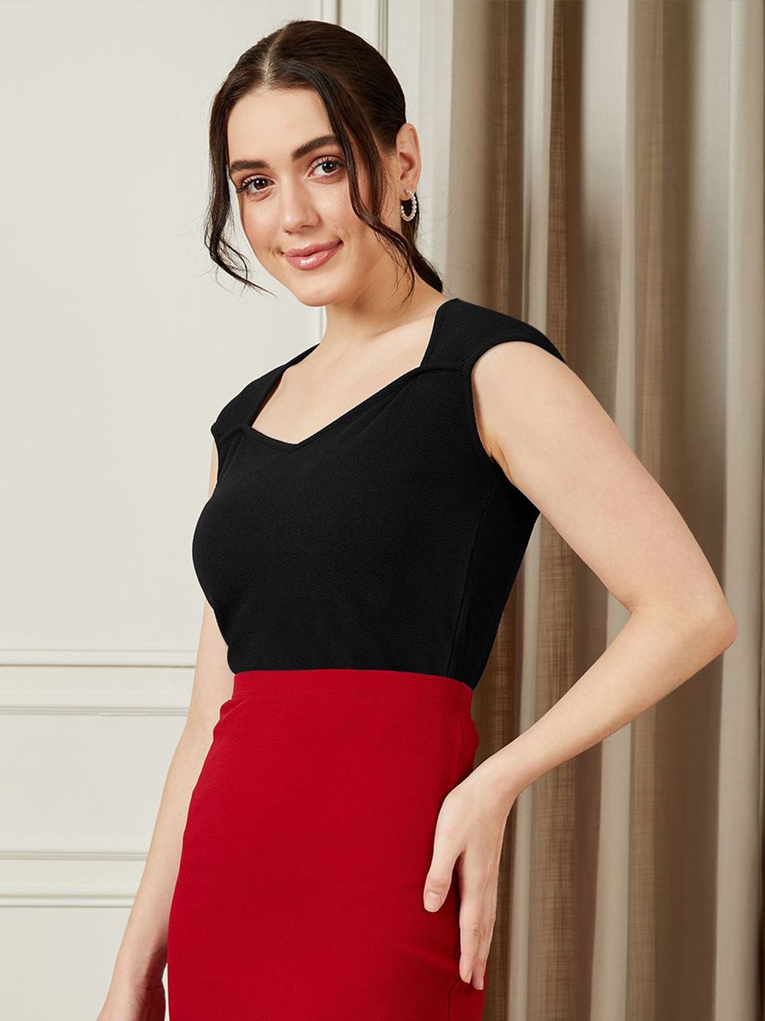 Berrylush Women Cap Sleeve Sweetheart Neck Top