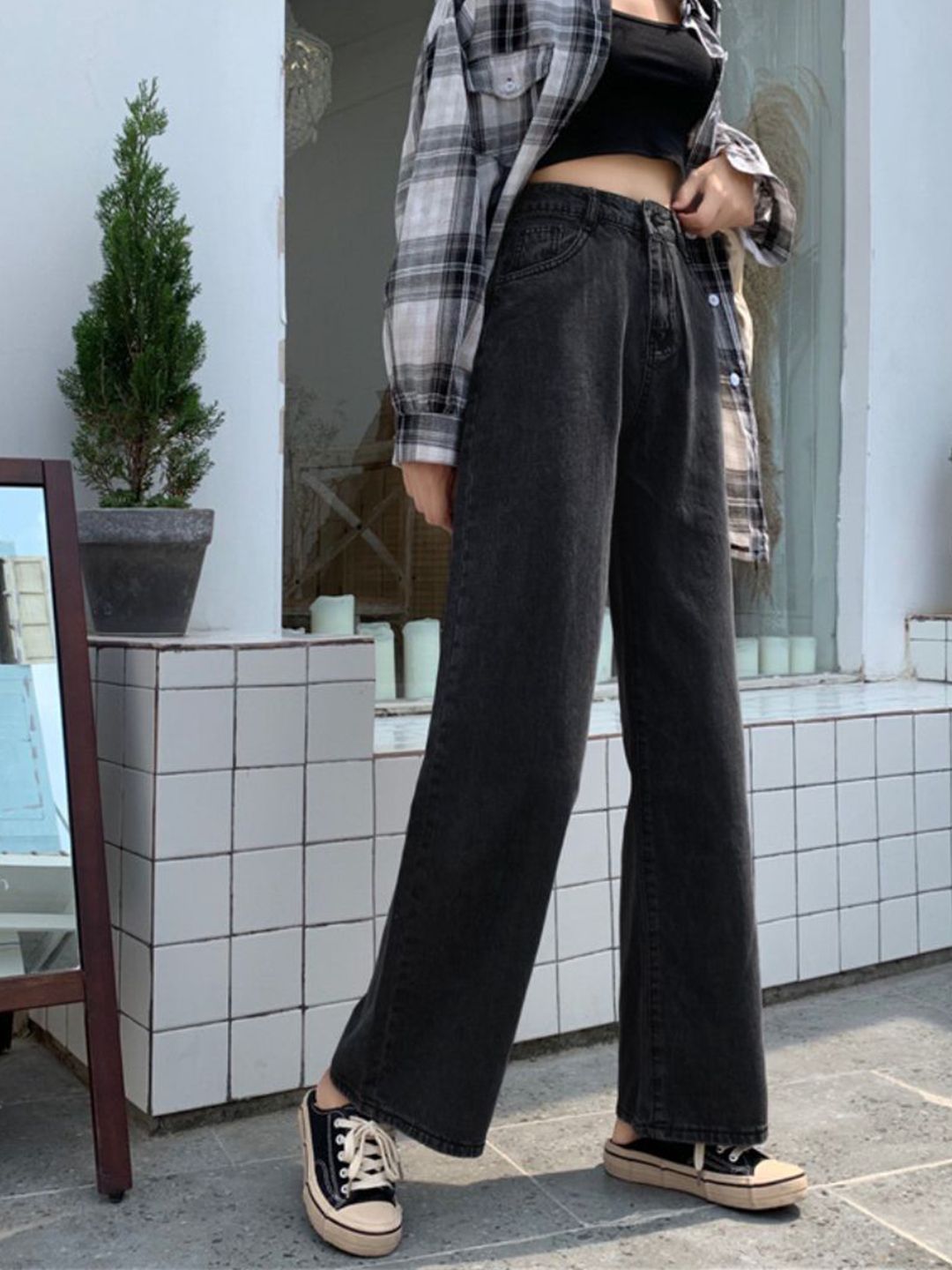 DressBerry Women Straight Fit High -Rise Jeans