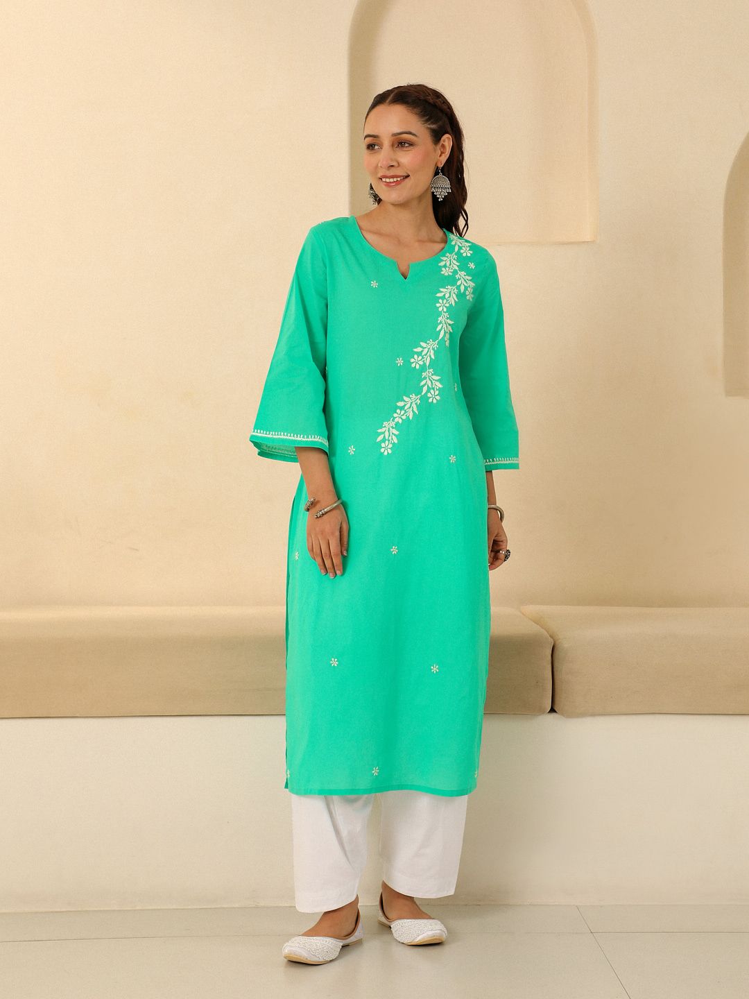 House of Chikankari Women White Cotton Solid Seluar