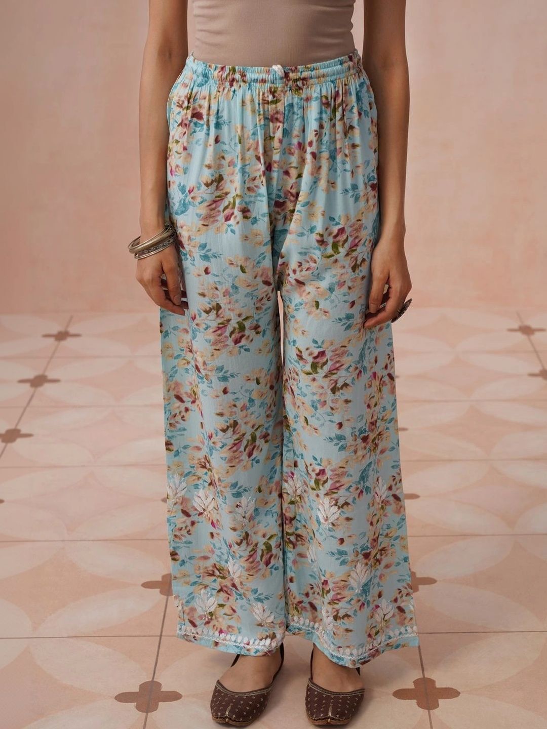 House of Chikankari Women Printed Regular Chikankari Kurta with Trousers