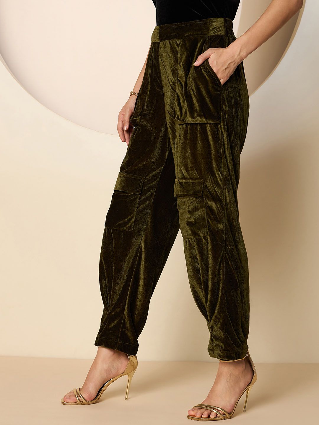 Antheaa Women Velvet Solid Smart Trousers