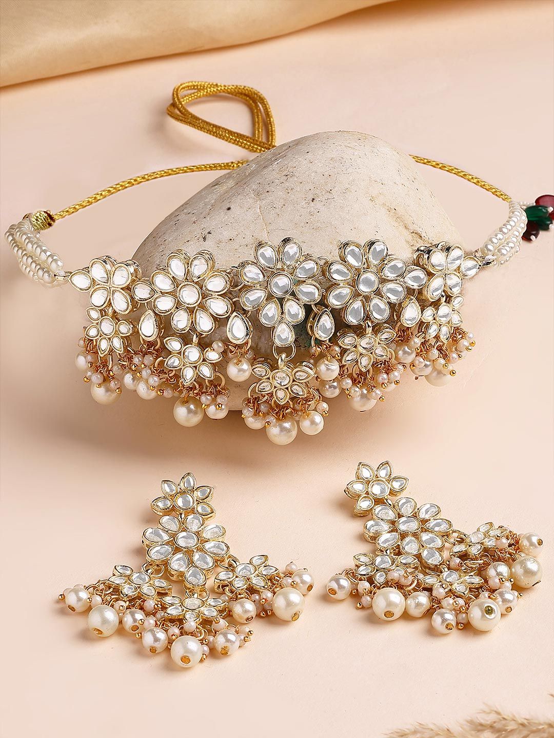 Karatcart Kundan-berlapis emas Kundan & Pearl Beaded Jewellery Set