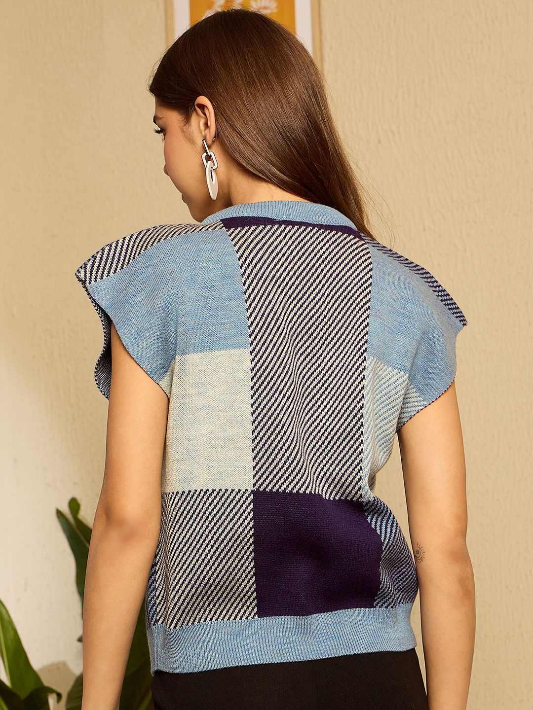 Berrylush Women Checked Sweater Vest