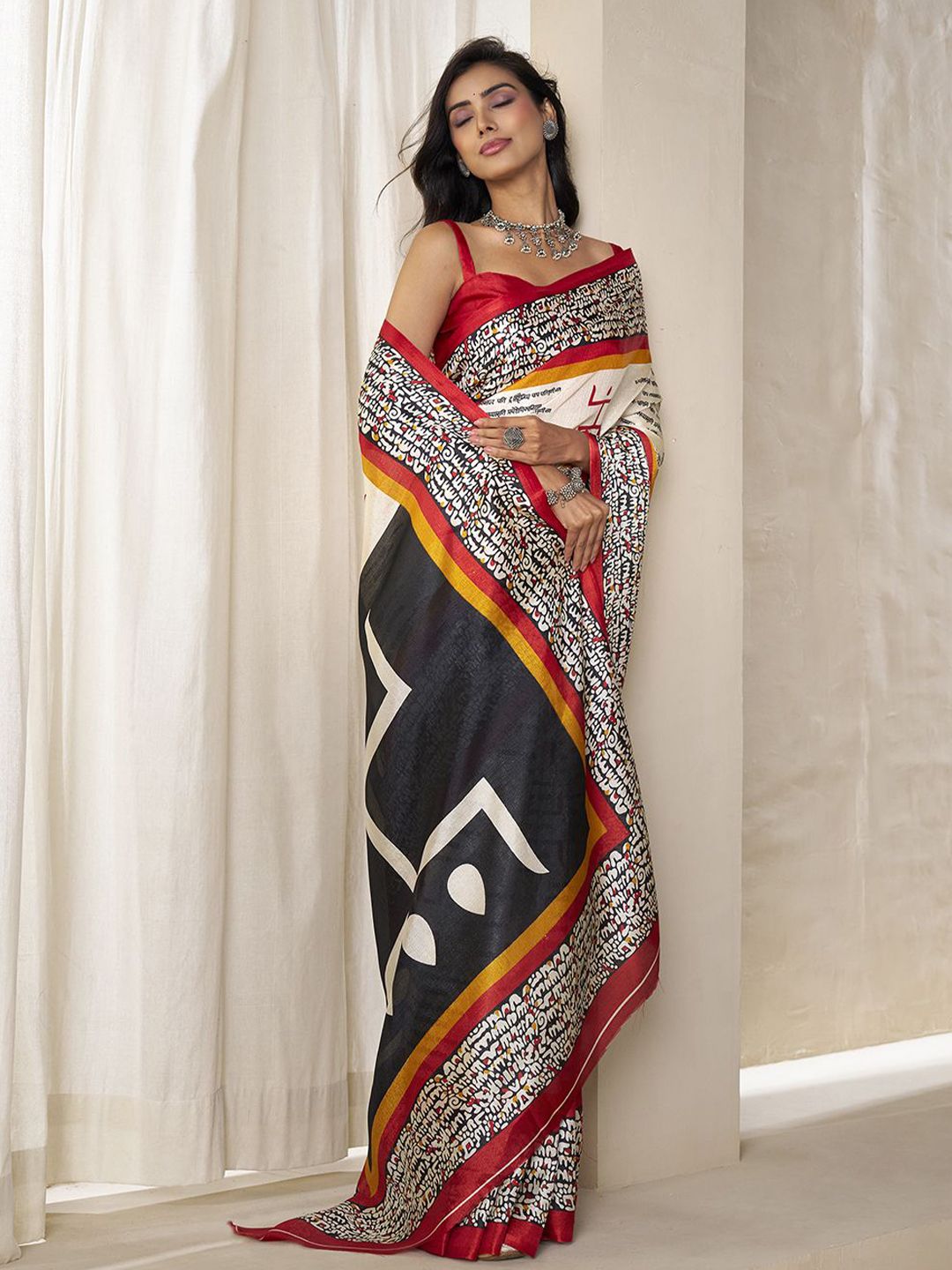 KALINI Typography Digital Printed Saree with Blouse Piece
