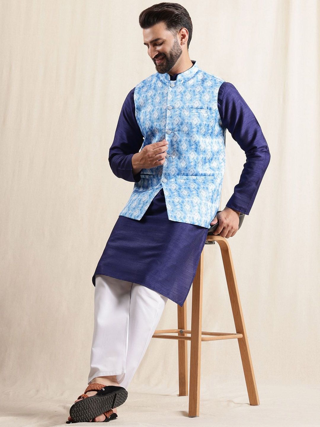 Anouk Men Solid Kurta dengan Piyama & Jaket Nehru