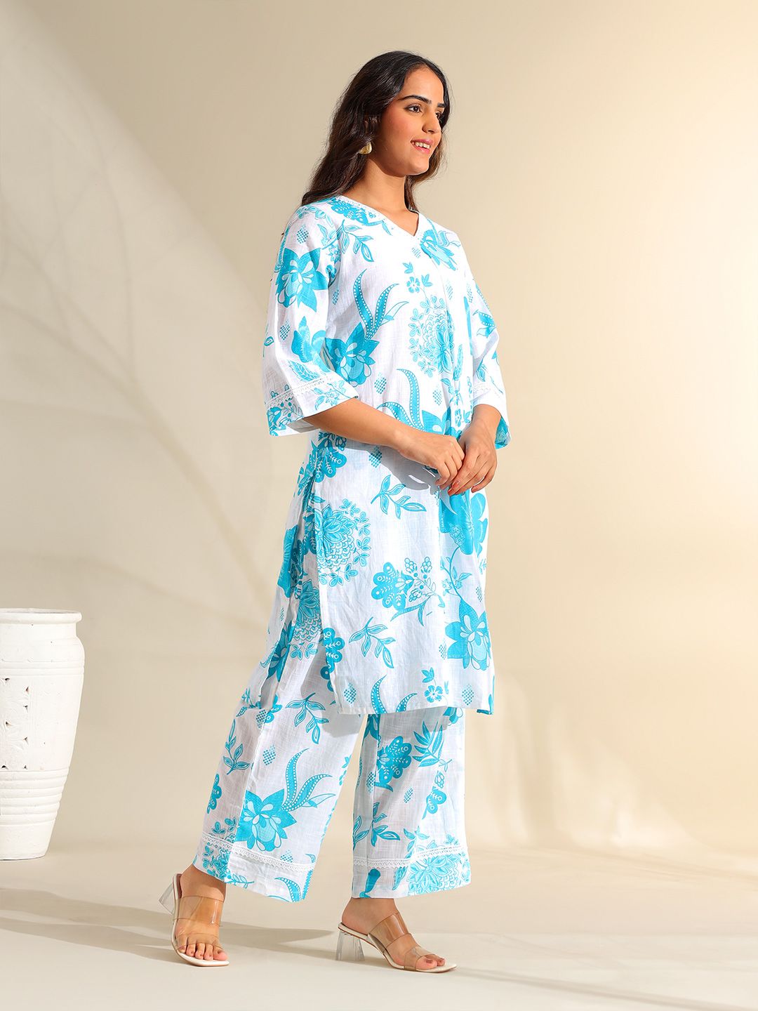 Mamicha Women Floral Printed Regular Pure Cotton Kurta with Palazzos