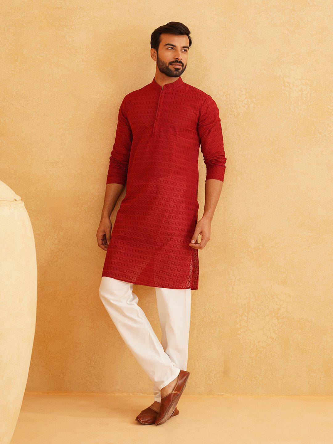 SOJANYA Geometric Embroidered Mandarin Collar Pure Cotton Straight Kurta