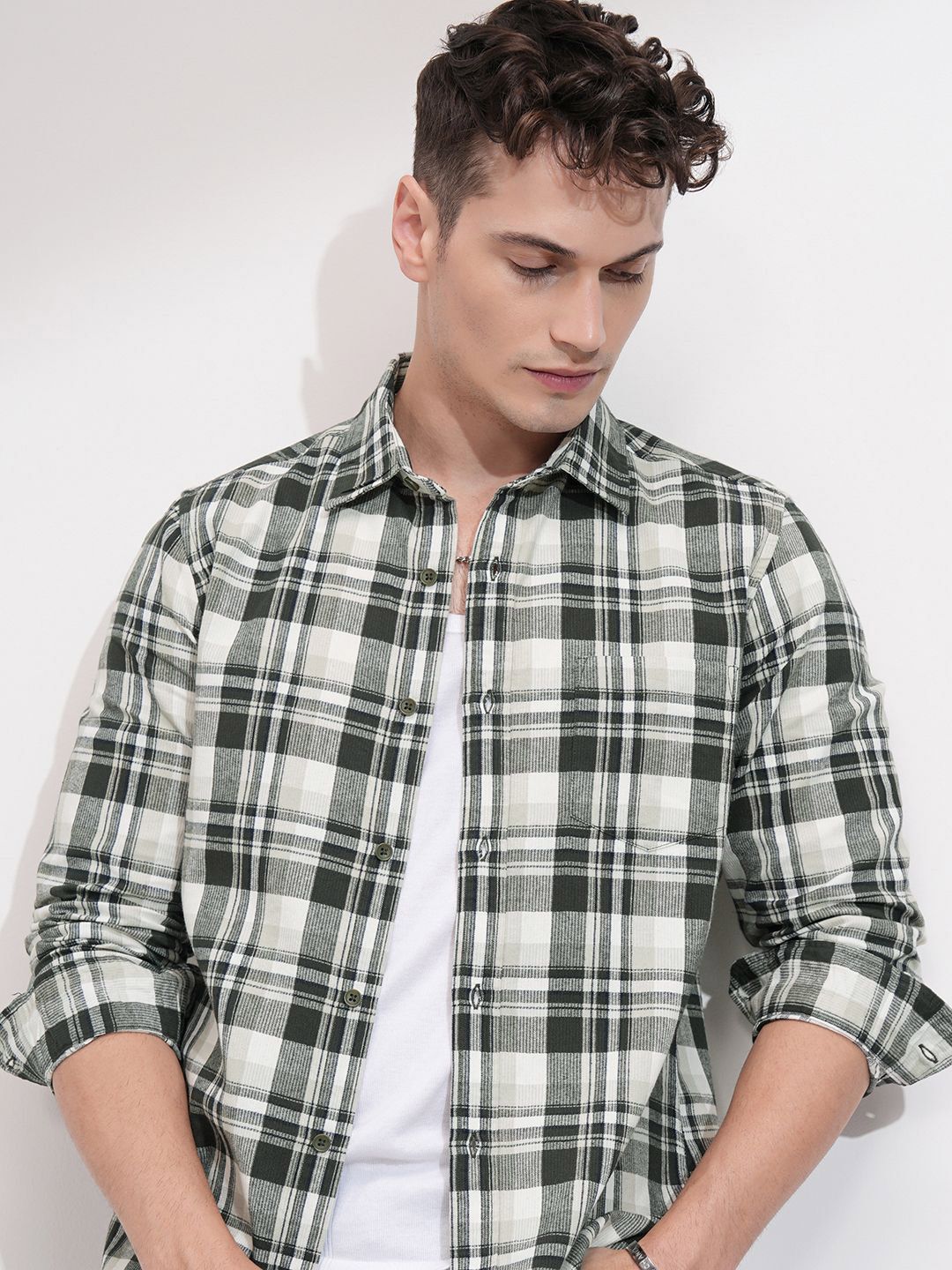 HIGHLANDER Men Opaque Checked Casual Shirt