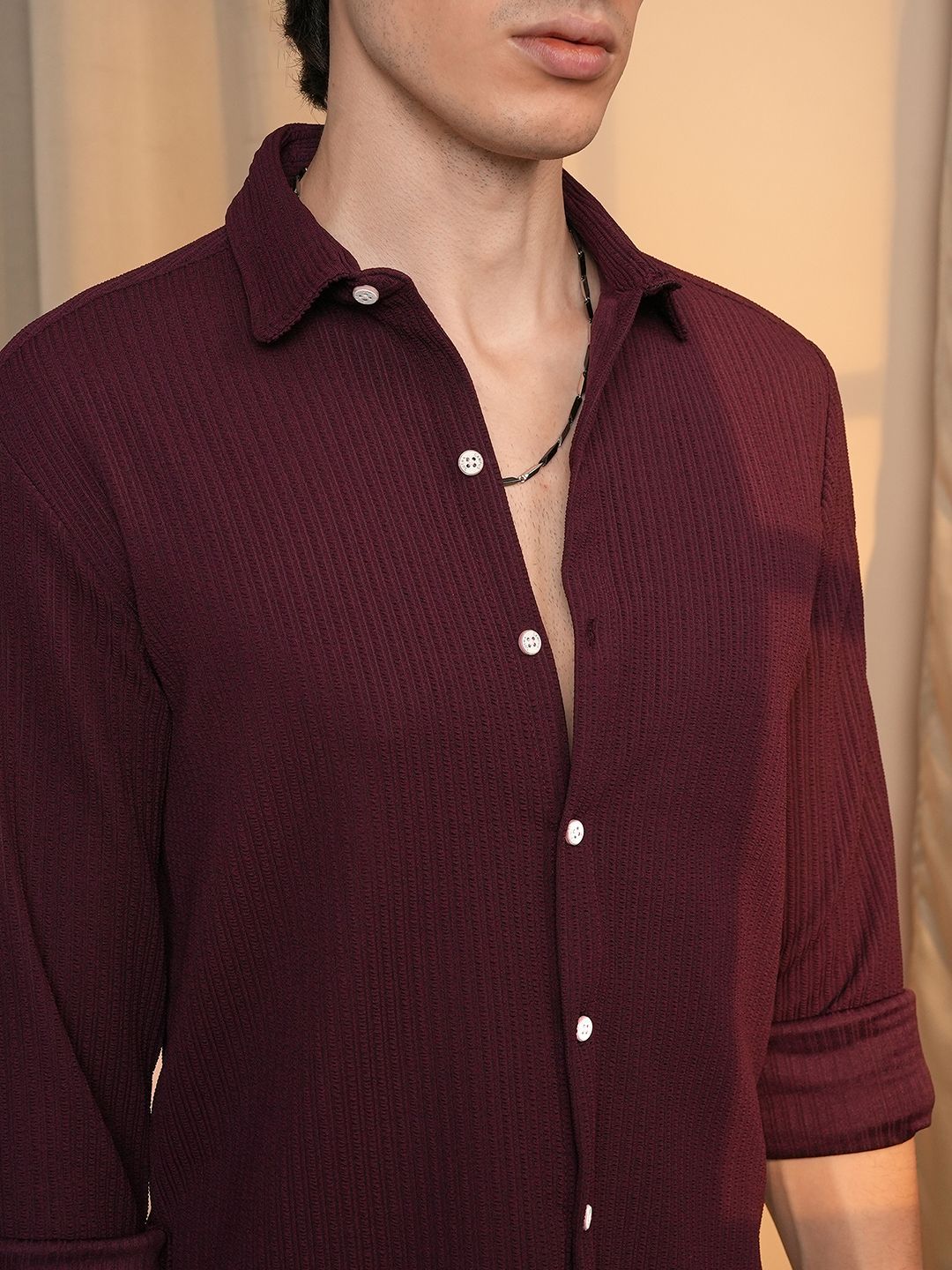 Campus Sutra Men Spread Collar Comfort Casual Shirt