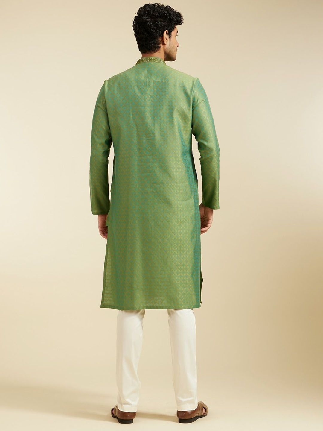 Diwas by Manyavar Ethnic Motifs Self Design Mandarin Collar Jacquard Straight Kurta