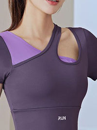 HRX oleh Hrithik Roshan Wanita Halter Neck Fitted THE CROP TOP