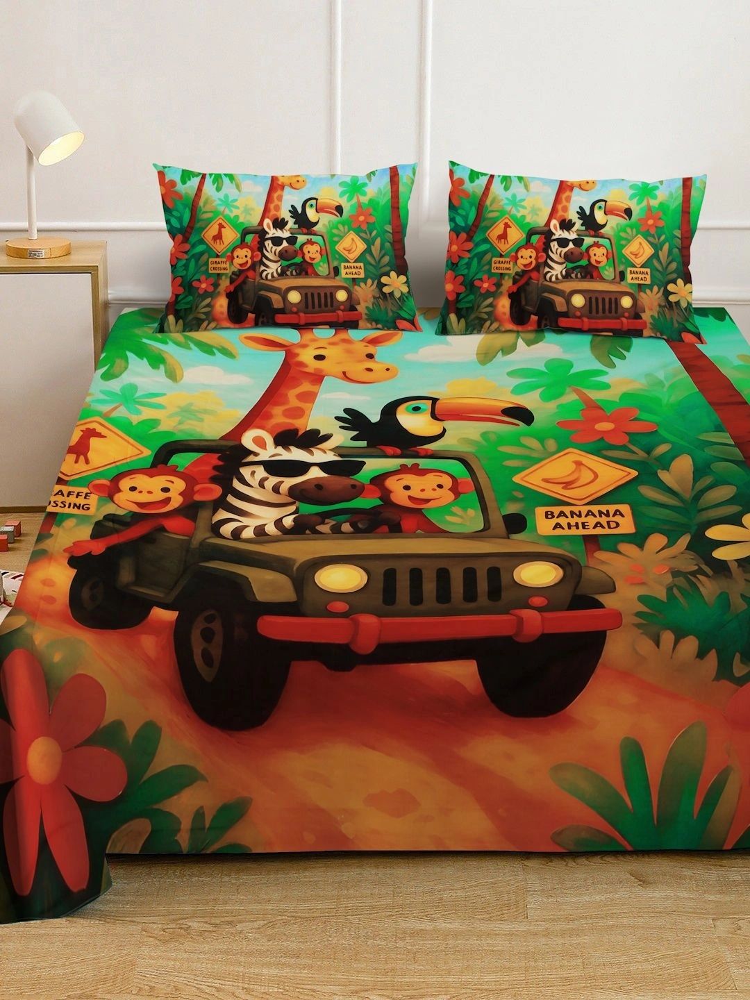 KLOTTHE Green & Yellow 300 TC King Bedsheet with 2 Pillow Covers