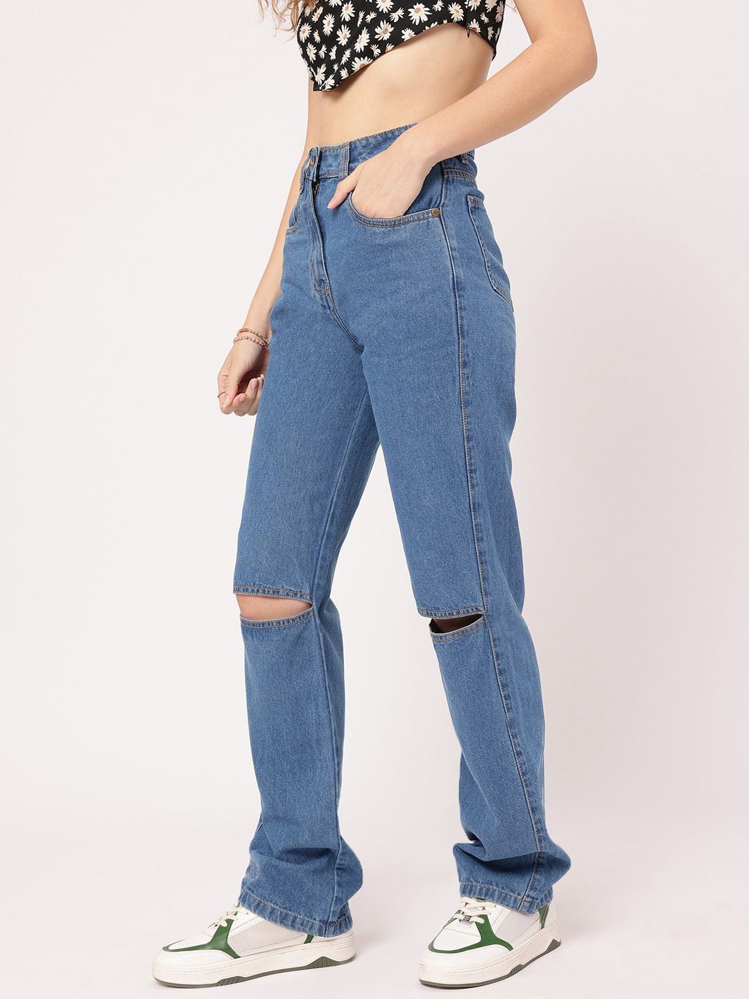 DressBerry Women Urban Utopia Pure Cotton Straight Fit Slash Knee Jeans