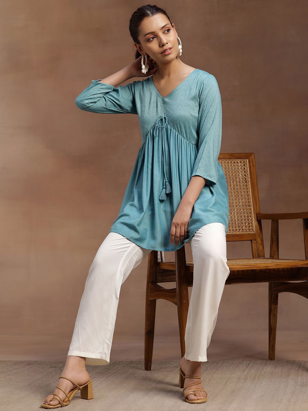 Libas Embellished V-Neck Sequinned Sequinned Pleated Kurti