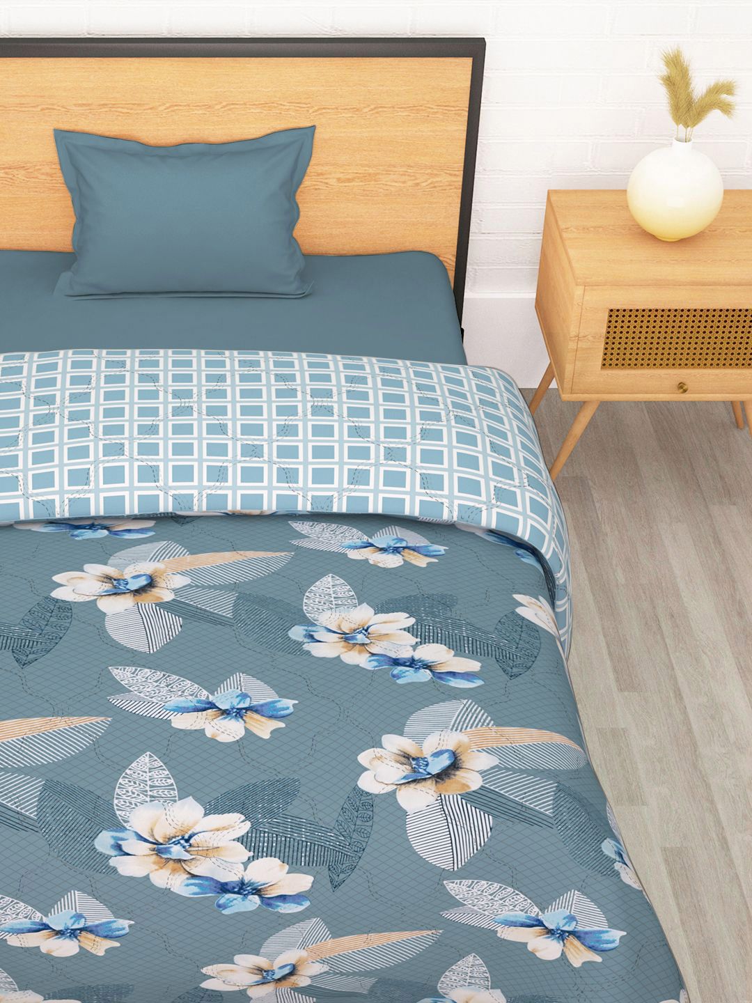 Story@home Grey & Blue Printed Reversible 120 GSM AC Room Single Bed Comforter