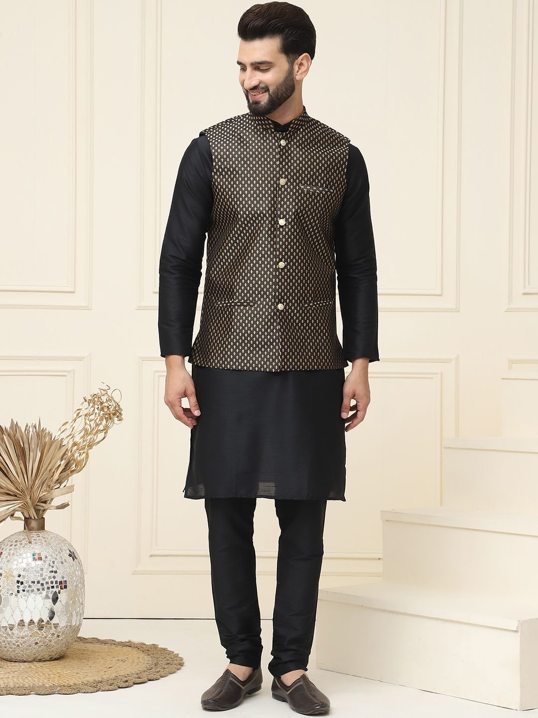 SOJANYA Mandarin Collar Kurta With Churidar & Nehru jacket