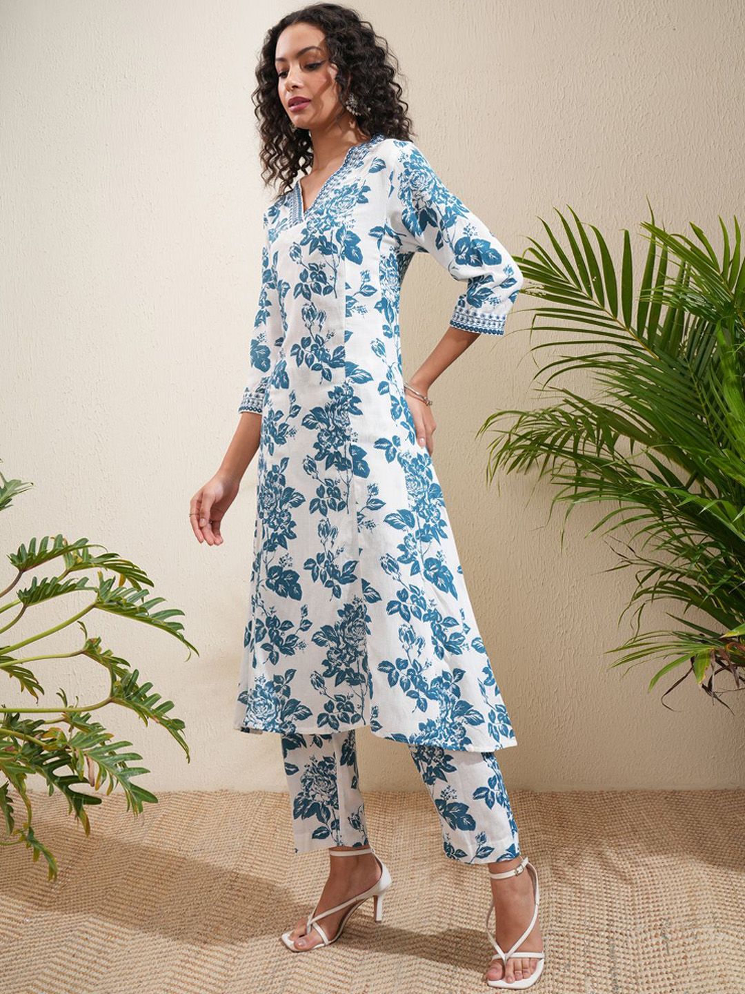 Vishudh Floral Printed Panelled Mirror Work Kurta With Trousers