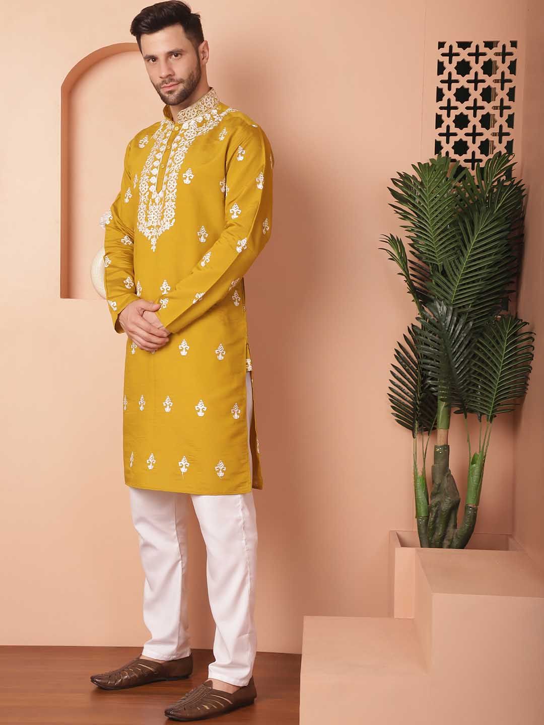 Jompers Floral Embroidered Regular Straight Kurta With Pyjamas