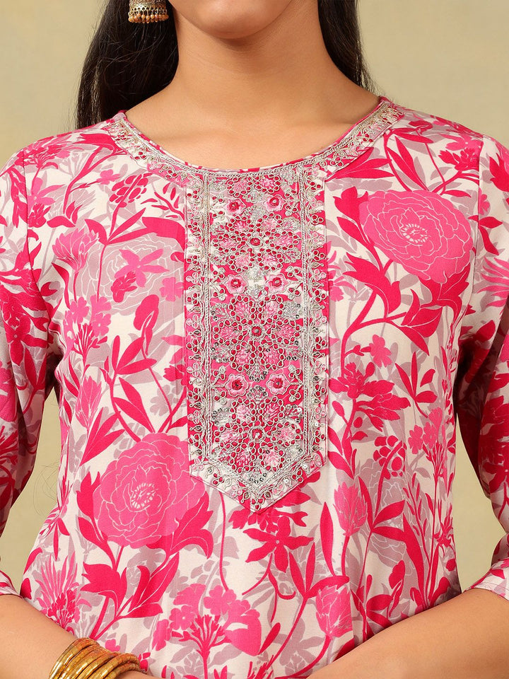 Mamicha Women Floral Printed Regular Thread Work Pure Cotton Kurta with Trousers & With Dupatta