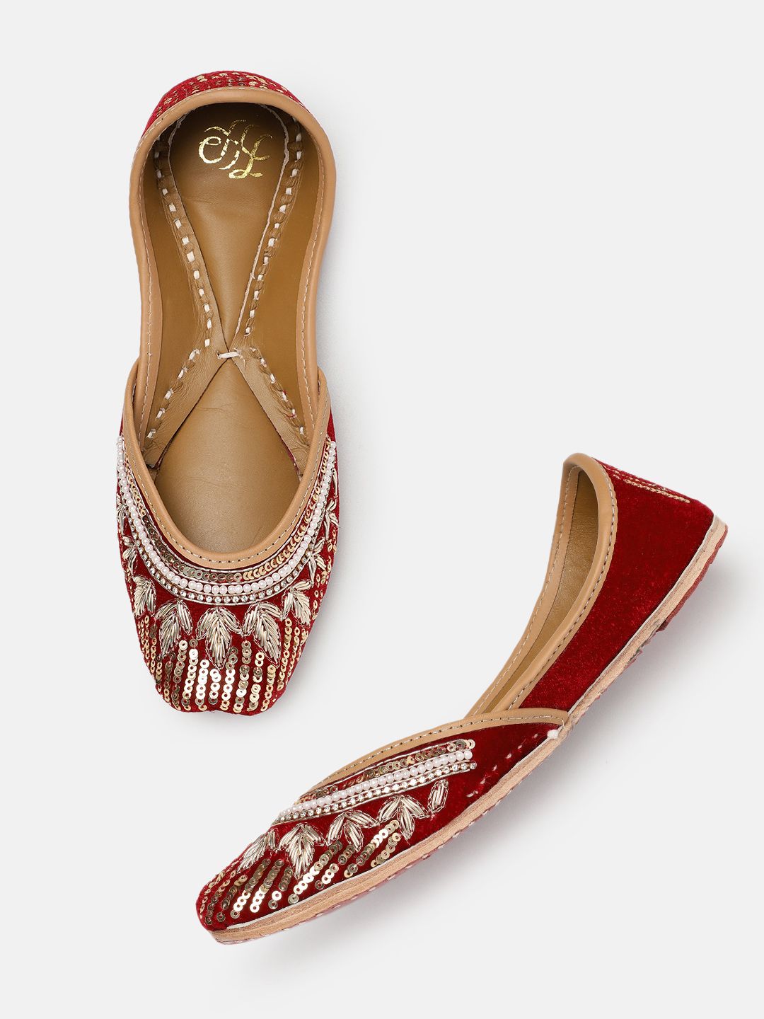 House of Pataudi Women Embellished Ethnic Mojaris