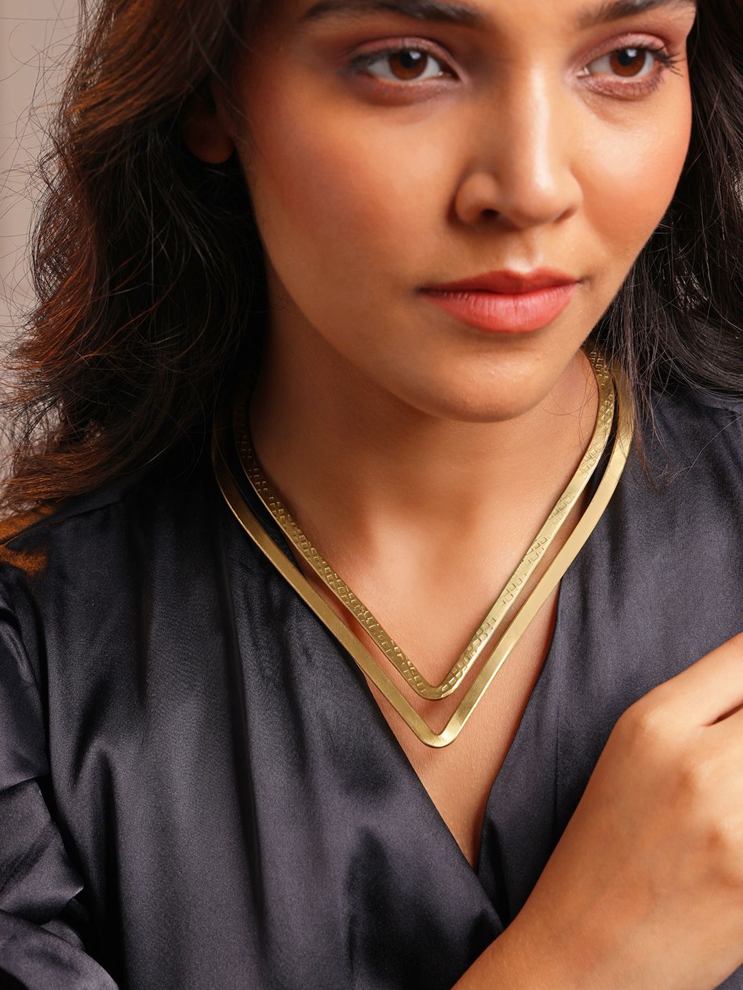 VOGUE PANASH Gold-Plated V-Shaped Necklace