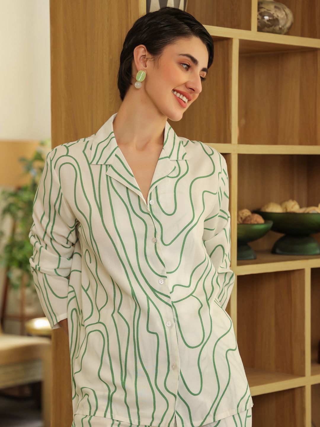 SANSKRUTIHOMES Women Lapel Coller Printed Night suit