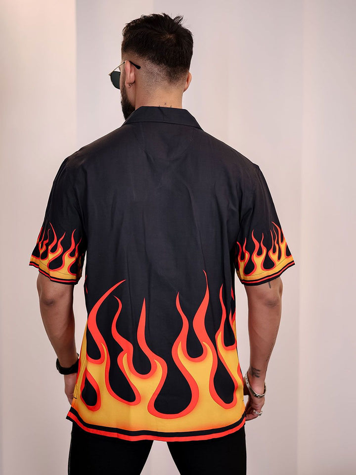 Baju Kasual Kapas Kolar Cuba Eszett Bercetak Abstrak