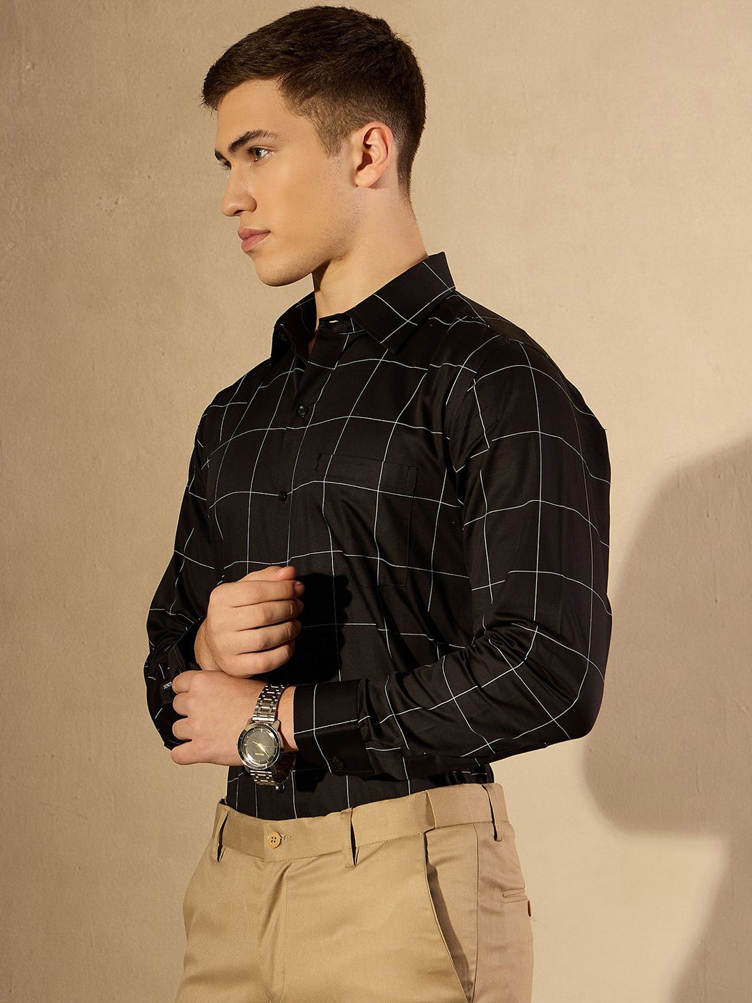 DENNISON Men Smart Spread Collar Windowpane Checked Cotton Formal Shirt