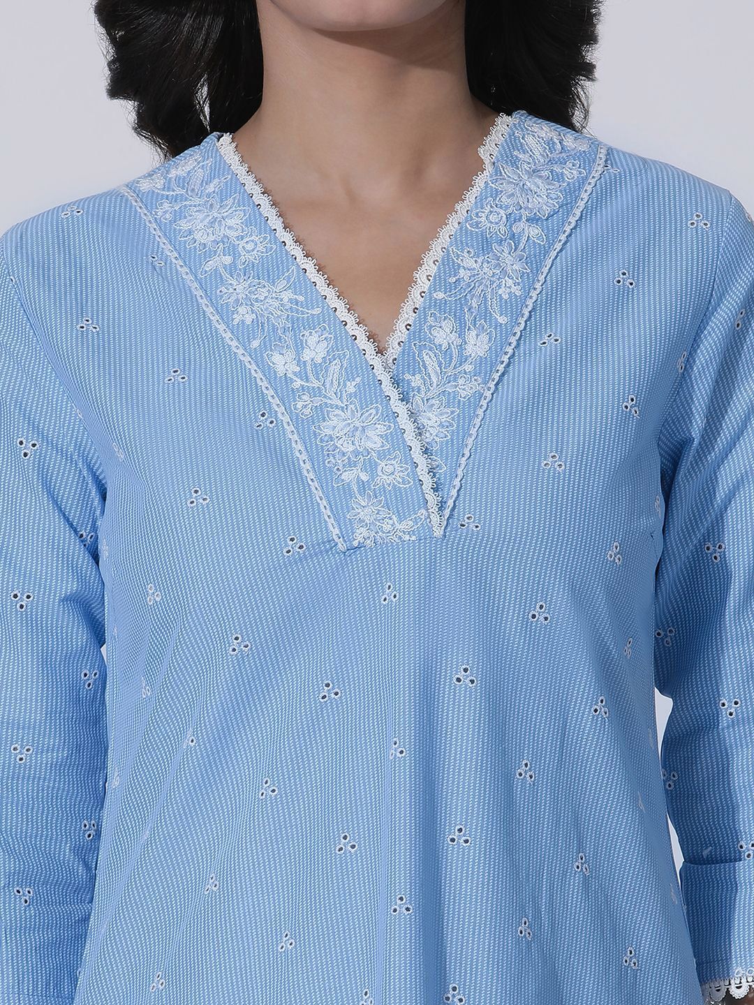 Kurta Lurus Kapas V-Neck Sulam Bunga W