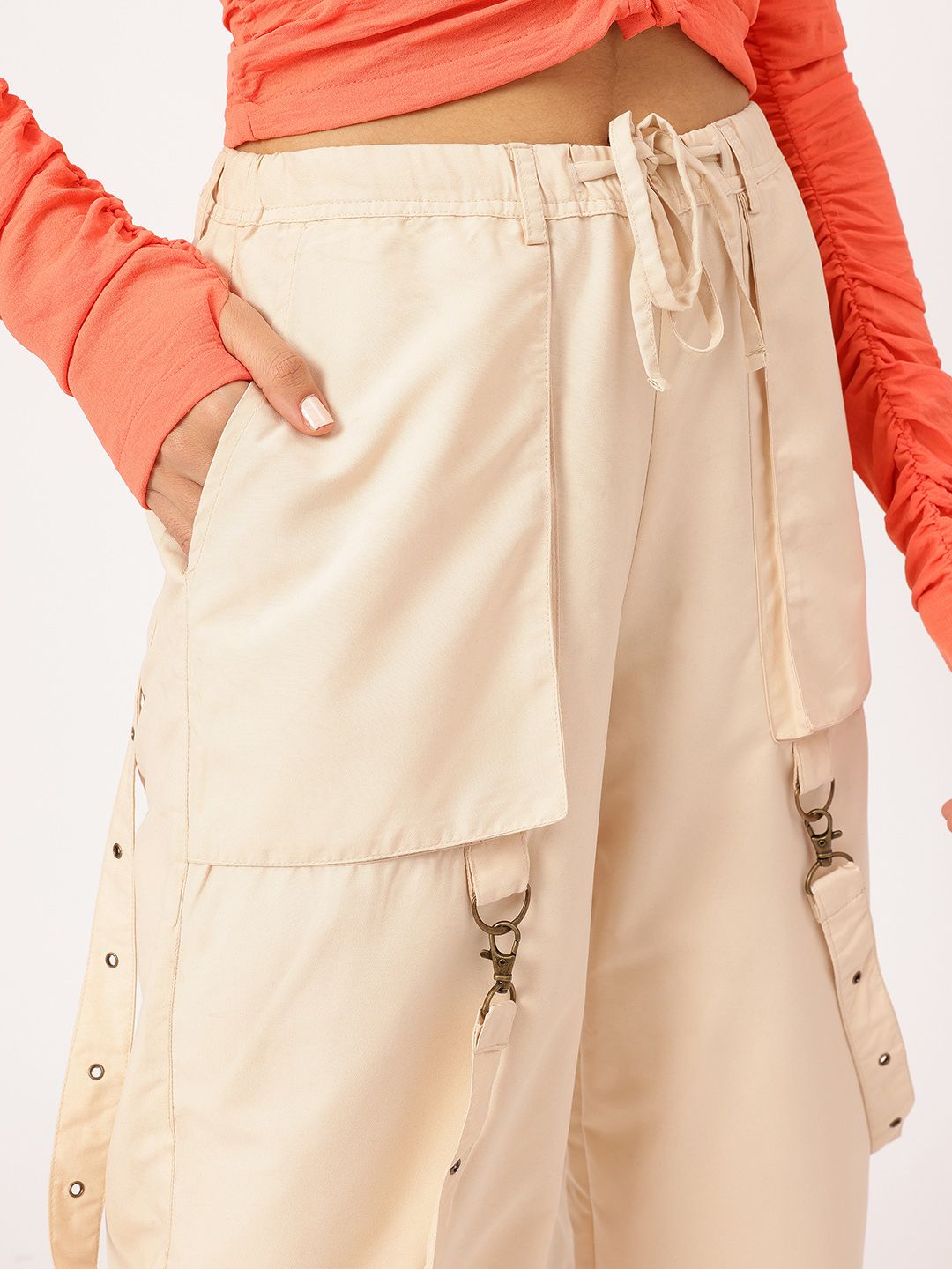 DressBerry Effortlessly Chic Women Cargo Style Relaxed Joggers