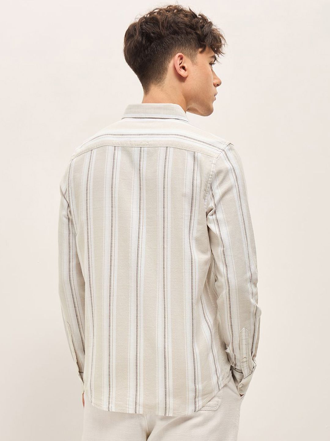 THE BEAR HOUSE Men Spread Collar Vertical Striped Cotton Slim Fit Casual Shirt