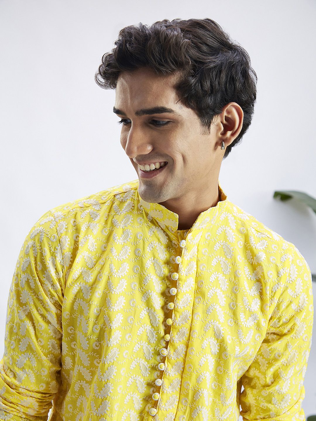 VASTRAMAY Men Yellow Ethnic Motifs Embroidered Chikankari Pure Cotton Kurta with Patiala