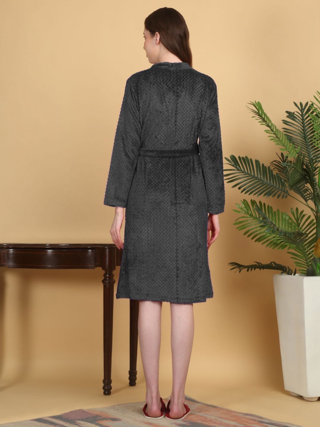 KLOTTHE Self Design Woolen Bath Robe With Belt
