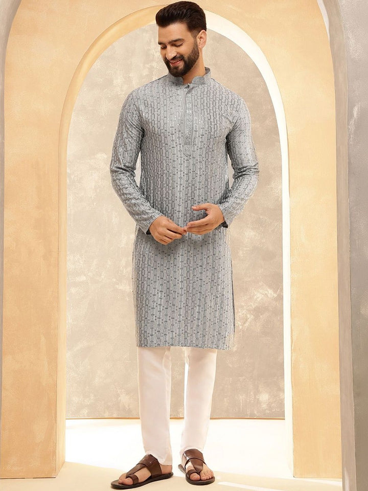 SOJANYA Men Embroidered Regular Kurta with Pyjamas