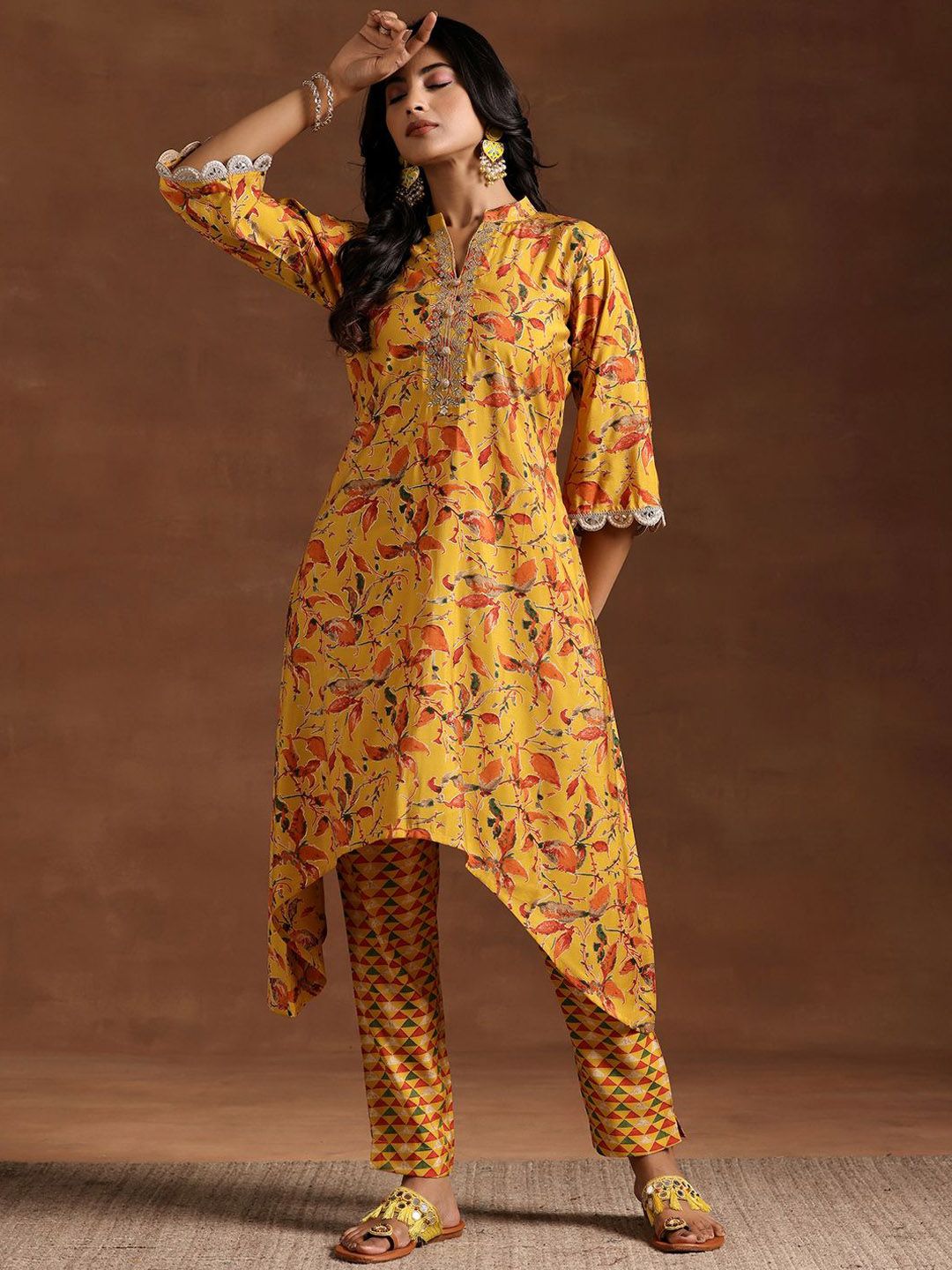 Libas Women Floral Printed Regular Beads and Stones Kurta with Trousers