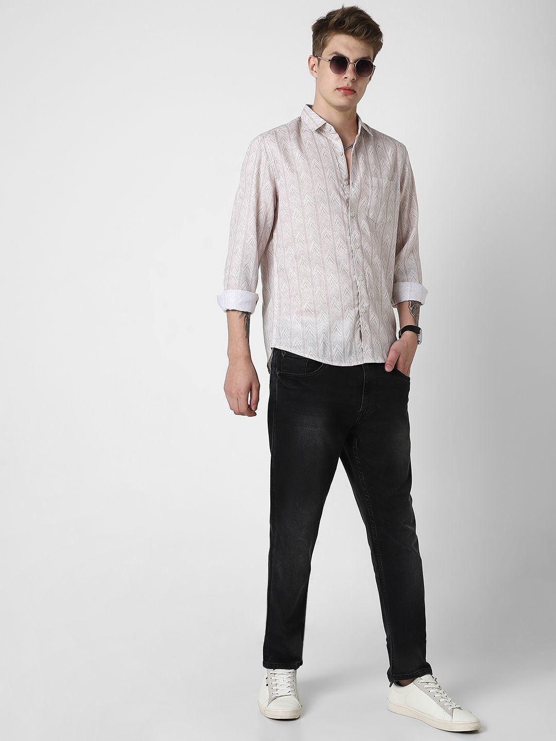 VASTRADO Men Classic Slim Fit Opaque Printed Casual Shirt