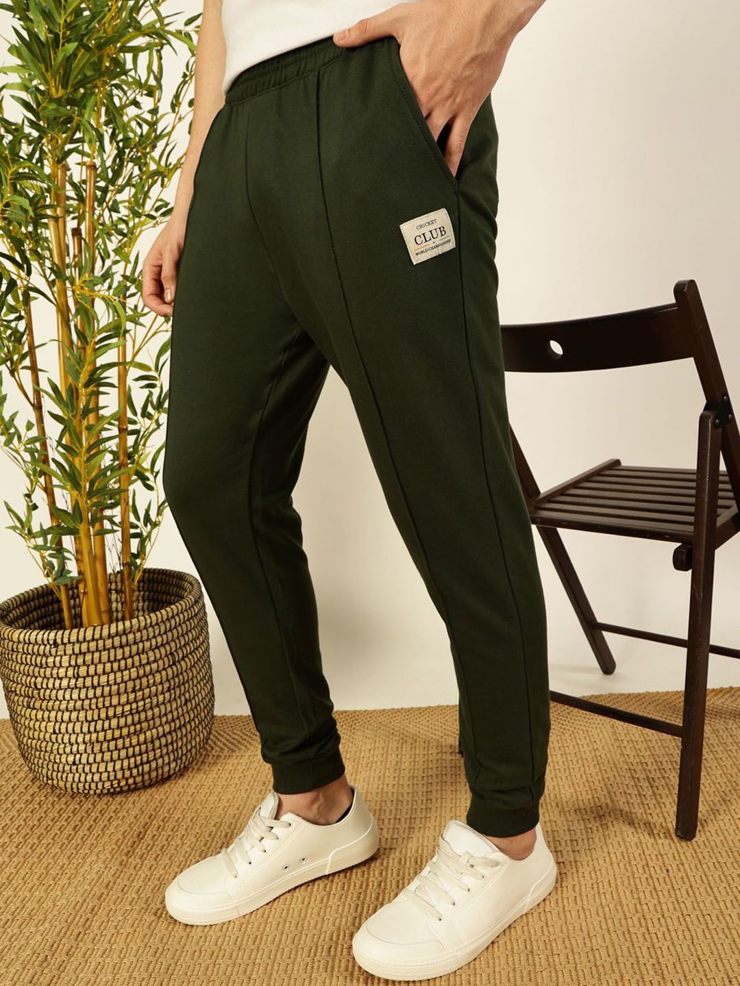 Thomas Scott Men Straight-Fit Mid Rise Joggers