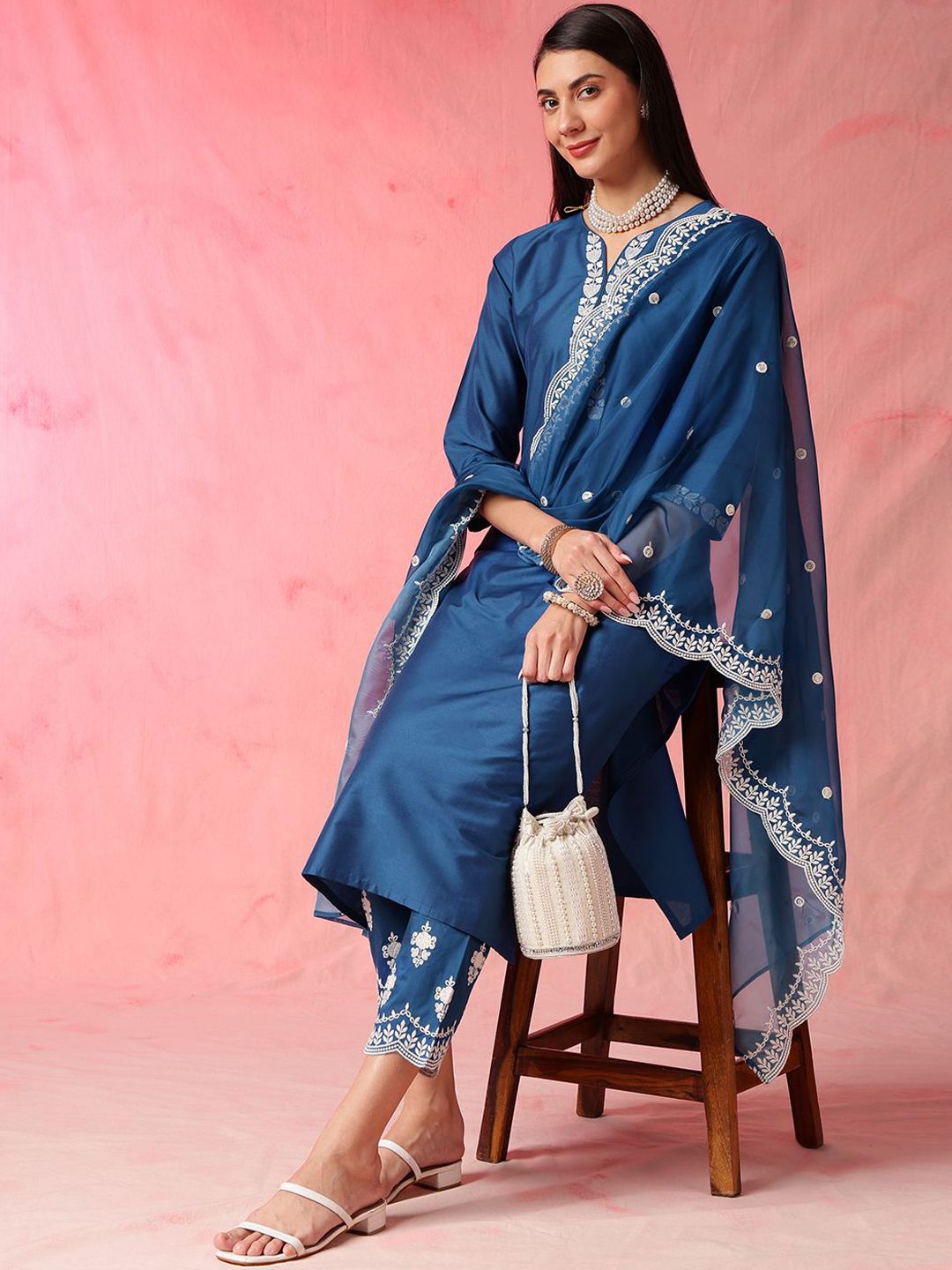 Anouk Blue Floral Embroidered Sweetheart Neck Straight Kurta With Trousers & Dupatta
