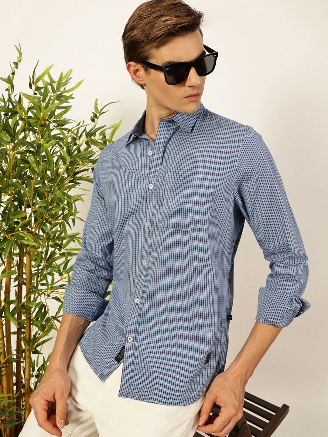 Thomas Scott Men Smart Spread Collar Micro Checked Cotton Slim Fit Casual Shirt